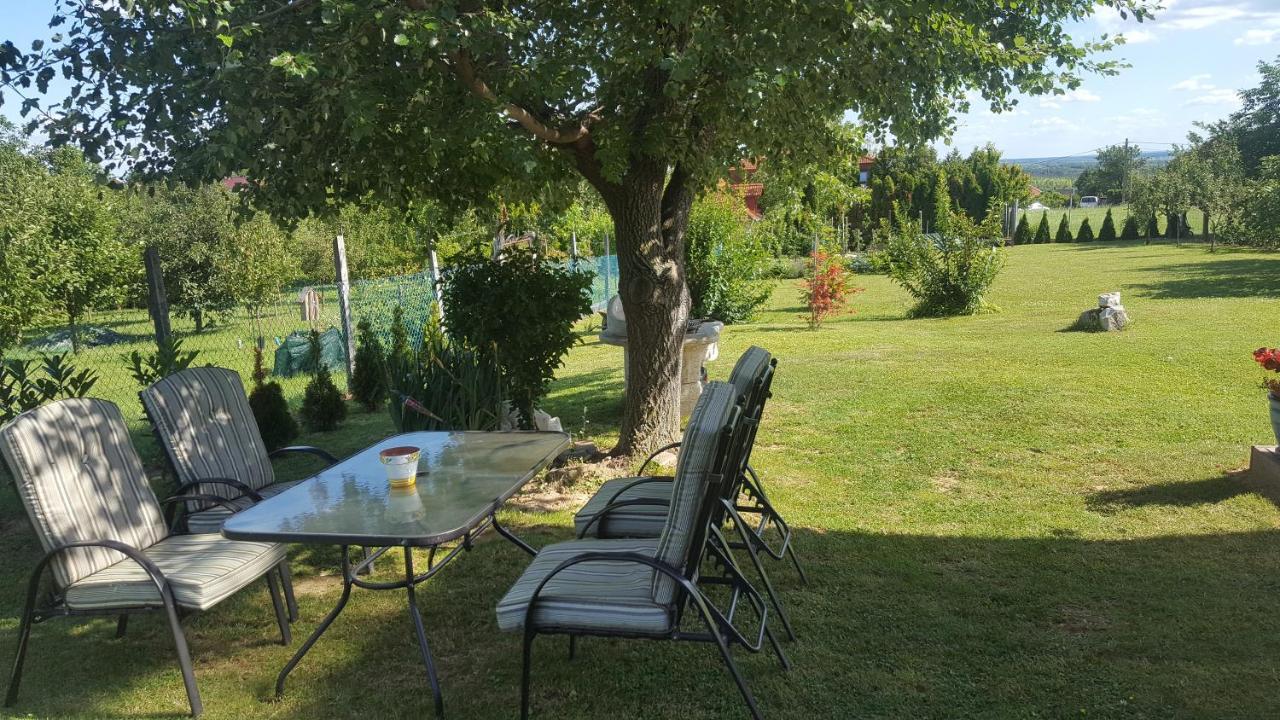 Gyoengyvirag Apartman Keszthely Exteriér fotografie